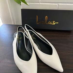Lulus white style Chrystina size 8